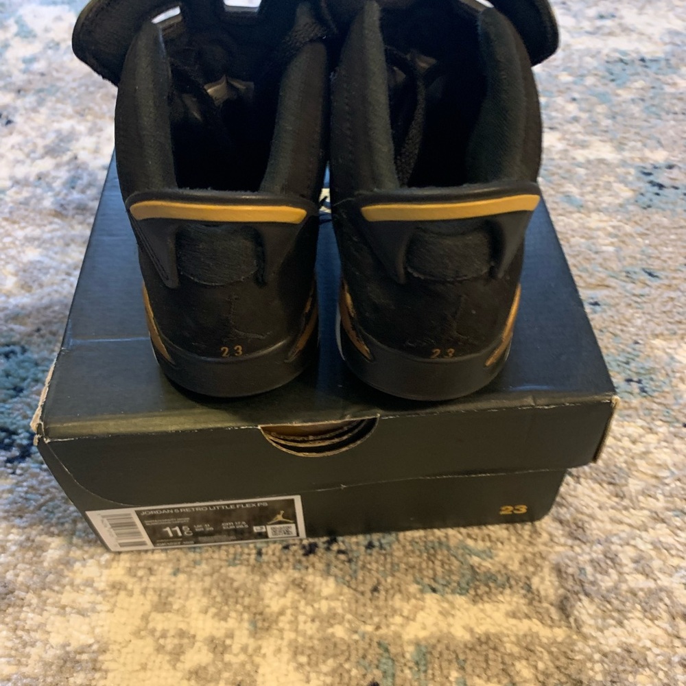 Air Jordan 6 Retro Black Sneakers - Picture 7 of 9